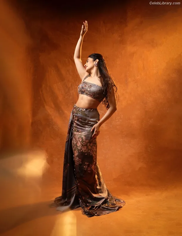 Shivangi Joshi photo 8 of 52