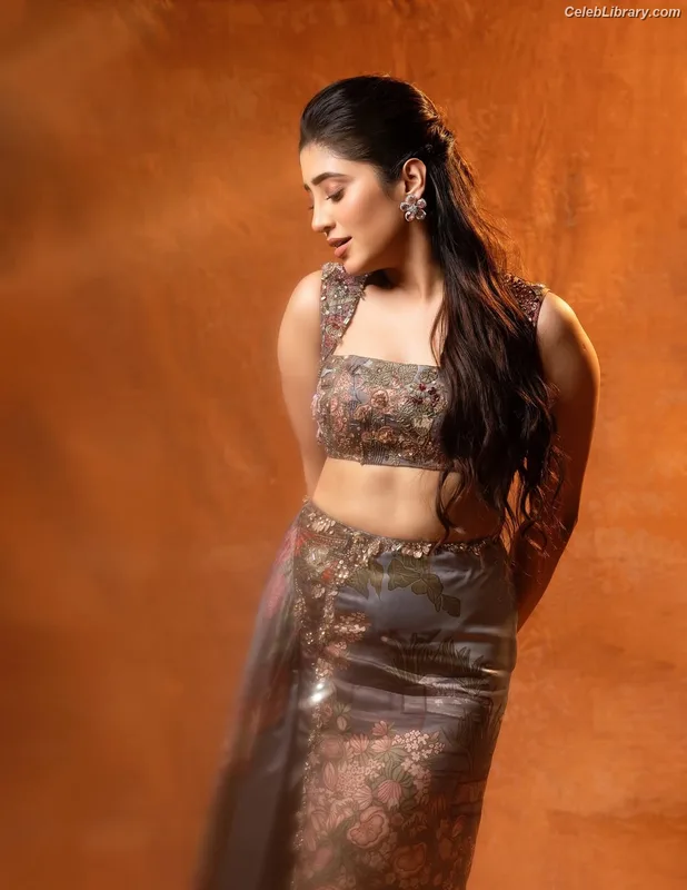 Shivangi Joshi photo 13 of 52