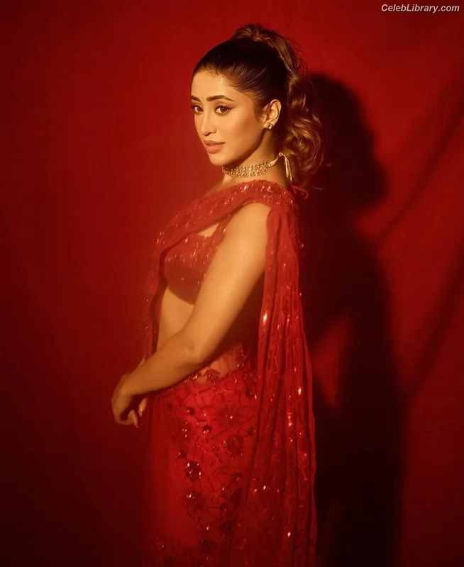 Shivangi Joshi photo 15 of 52