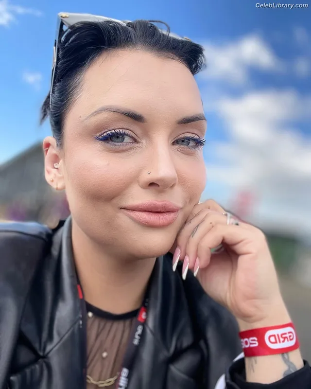 Shona Mcgarty photo 11 of 323