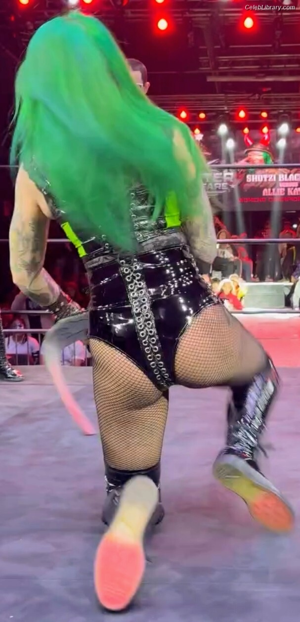 Shotzi Blackheart photo 8 of 703