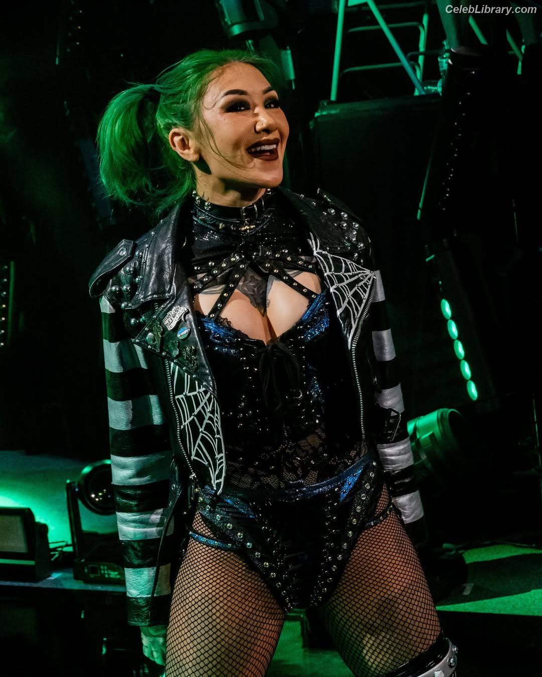 Shotzi Blackheart photo 7 of 703
