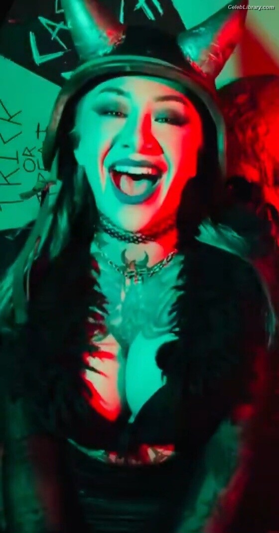 Shotzi Blackheart photo 12 of 703