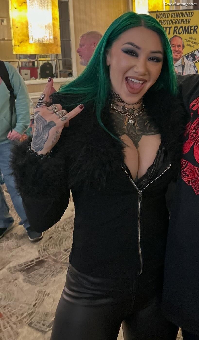 Shotzi Blackheart photo 16 of 703