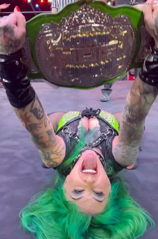 Shotzi Blackheart photo 5 of 703