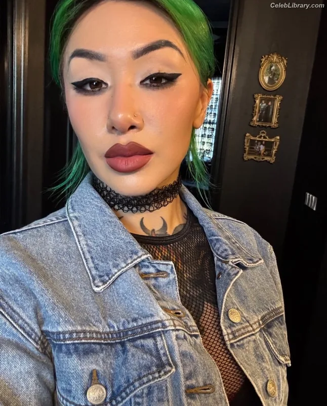Shotzi Blackheart photo 7 of 703