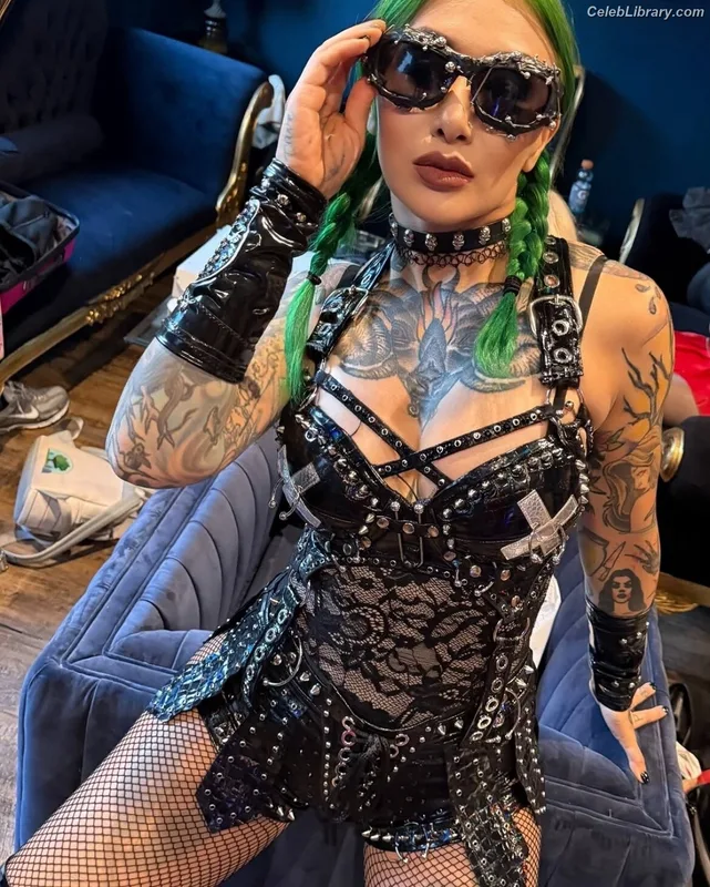Shotzi Blackheart photo 12 of 703