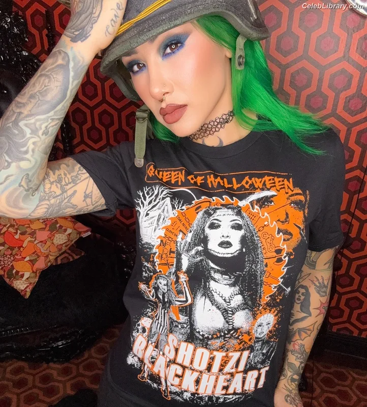 Shotzi Blackheart photo 22 of 703