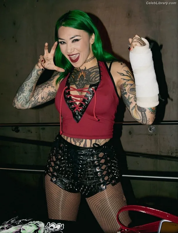 Shotzi Blackheart photo 3 of 703