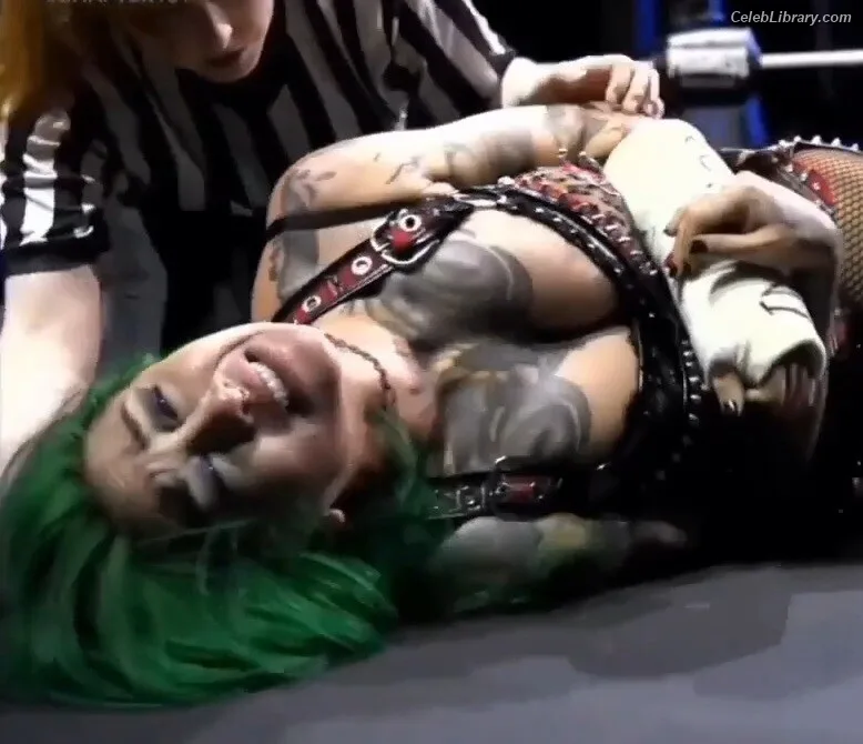 Shotzi Blackheart photo 5 of 703