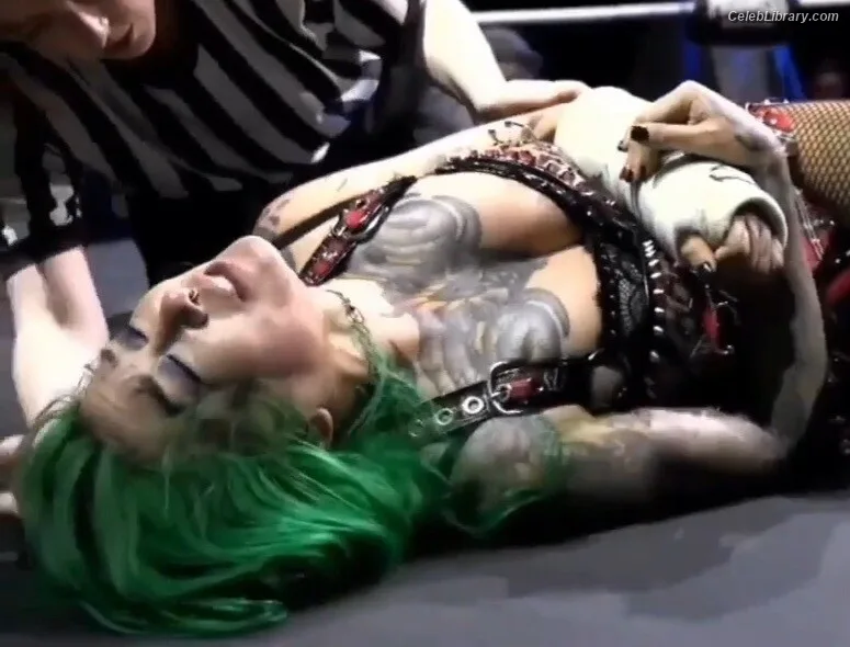 Shotzi Blackheart photo 6 of 703