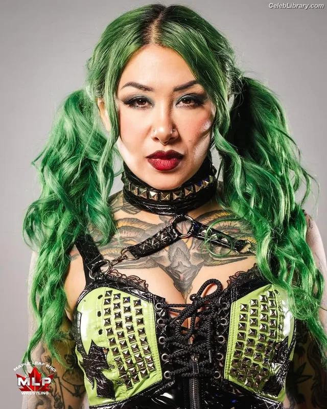 Shotzi Blackheart photo 7 of 703