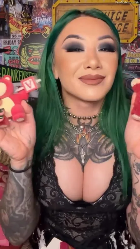 Shotzi Blackheart photo 6 of 703
