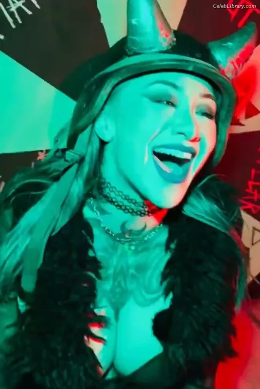Shotzi Blackheart photo 13 of 703