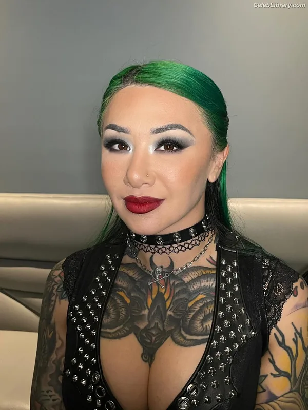 Shotzi Blackheart photo 14 of 703