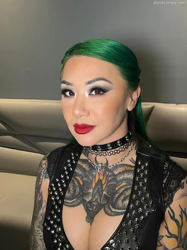 Shotzi Blackheart photo 15 of 703