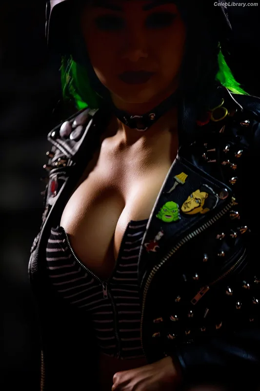 Shotzi Blackheart photo 3 of 703