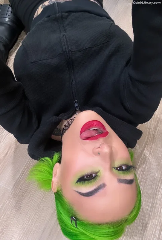 Shotzi Blackheart photo 4 of 703