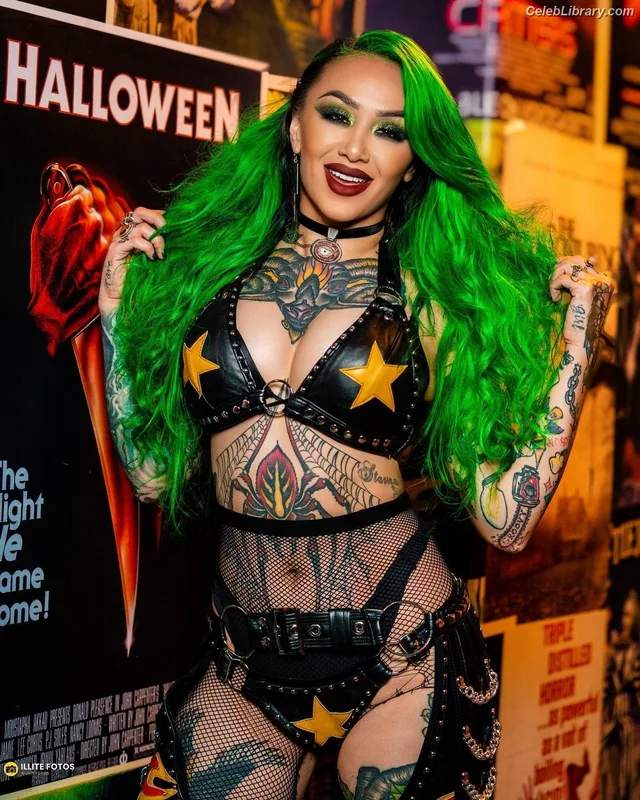 Shotzi Blackheart photo 4 of 703