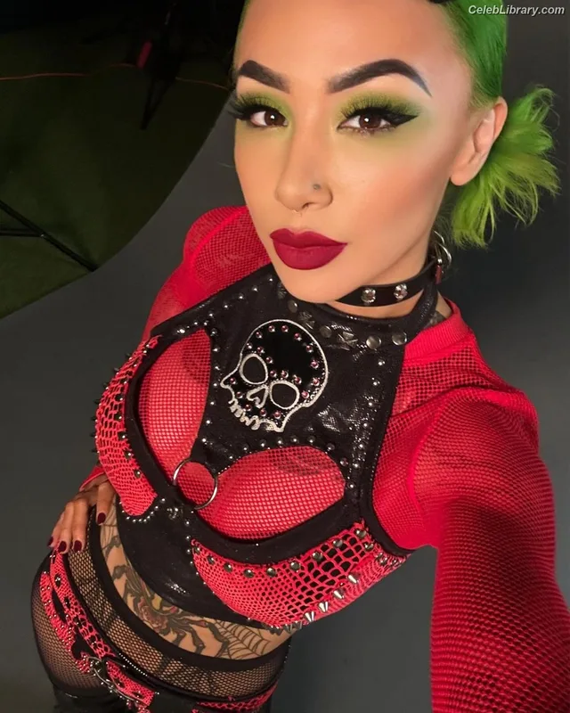 Shotzi Blackheart photo 13 of 703