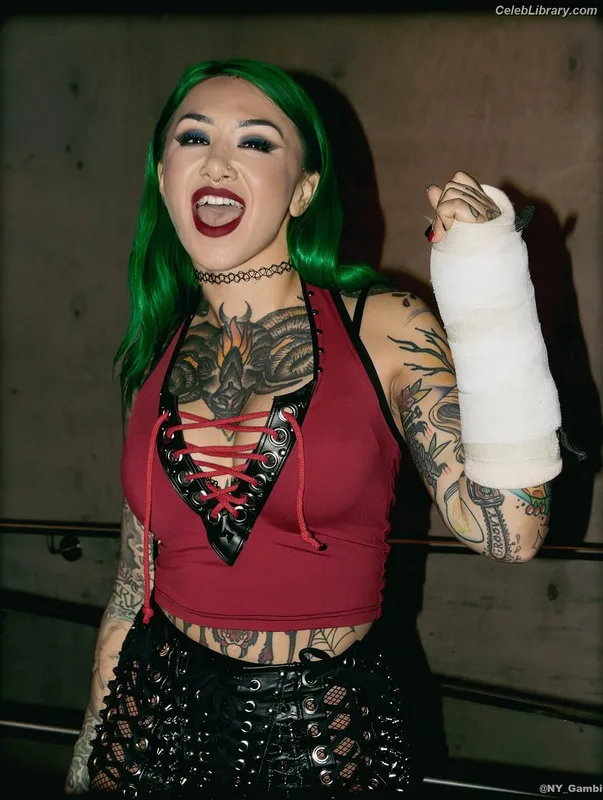 Shotzi Blackheart photo 7 of 703