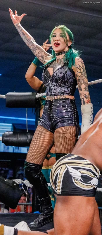 Shotzi Blackheart photo 3 of 703