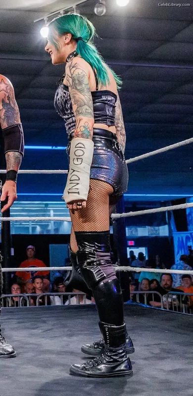 Shotzi Blackheart photo 4 of 703