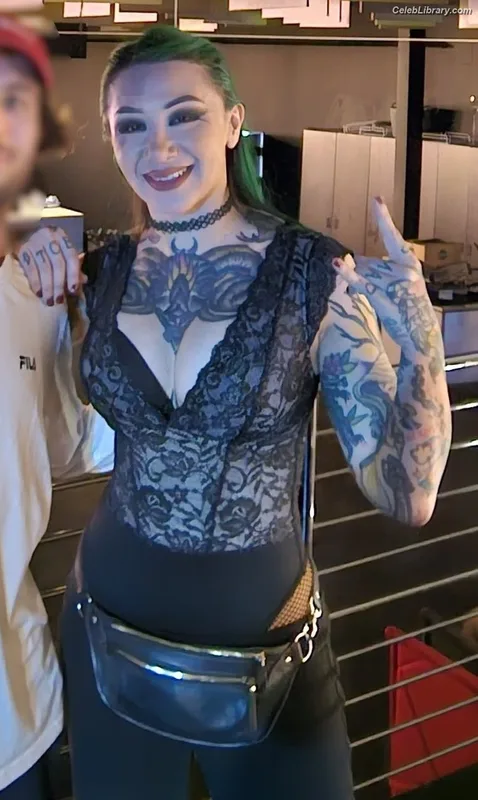 Shotzi Blackheart photo 2 of 703