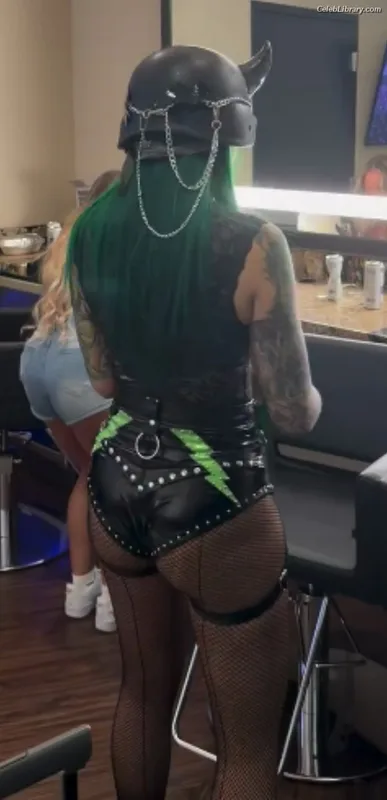 Shotzi Blackheart photo 5 of 703
