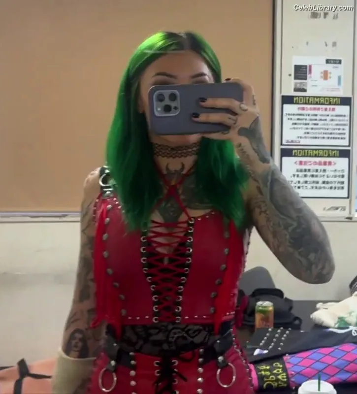 Shotzi Blackheart photo 9 of 703