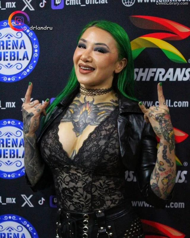 Shotzi Blackheart photo 3 of 703