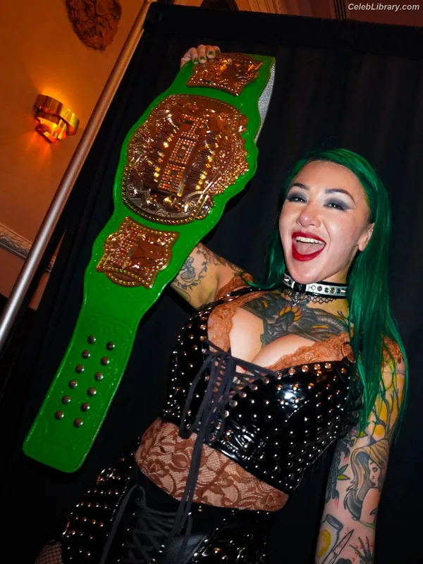 Shotzi Blackheart photo 11 of 703