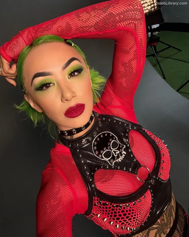 Shotzi Blackheart photo 2 of 703