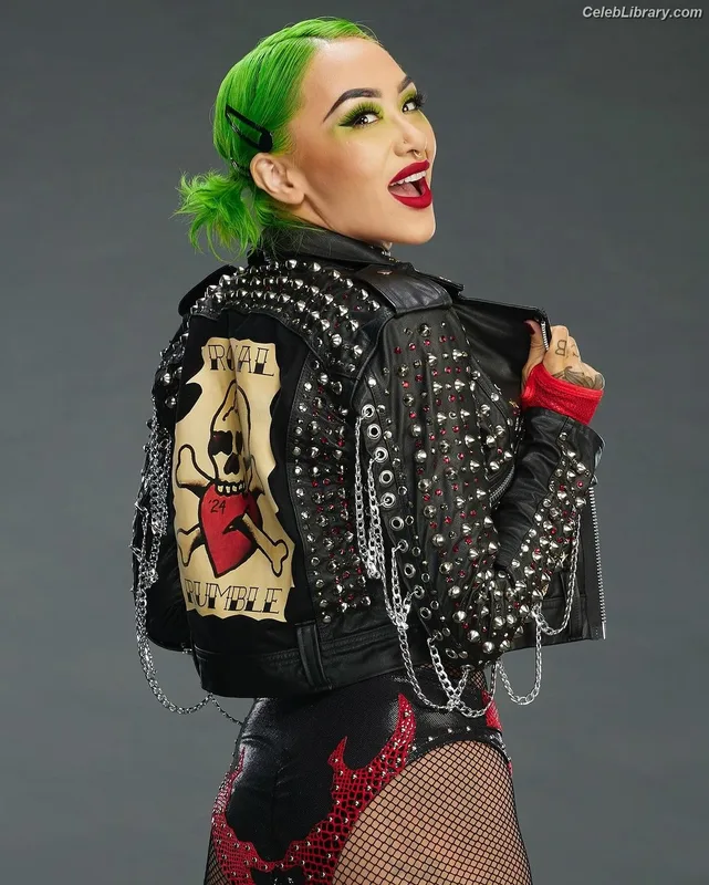 Shotzi Blackheart photo 3 of 703