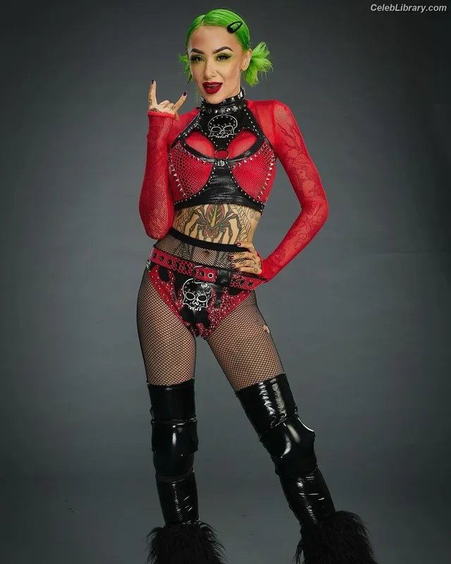 Shotzi Blackheart photo 4 of 703