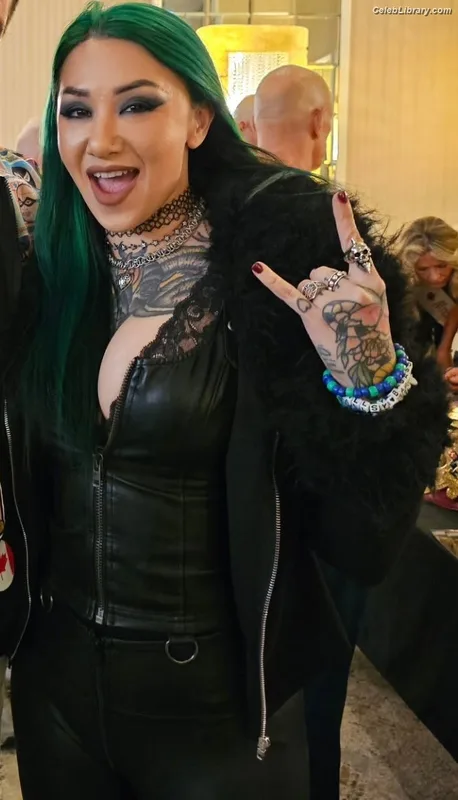 Shotzi Blackheart photo 4 of 703