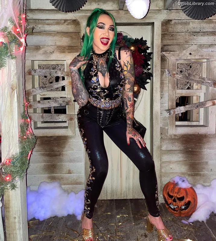 Shotzi Blackheart photo 3 of 703