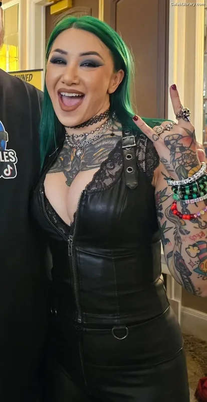 Shotzi Blackheart photo 6 of 703
