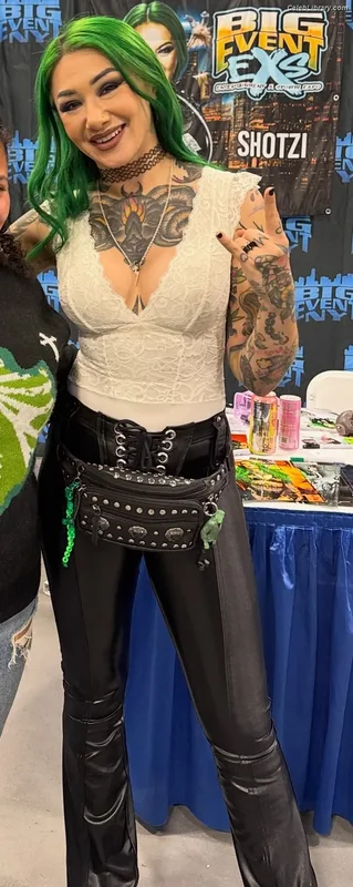 Shotzi Blackheart photo 13 of 703