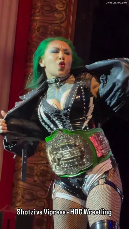 Shotzi Blackheart photo 15 of 703