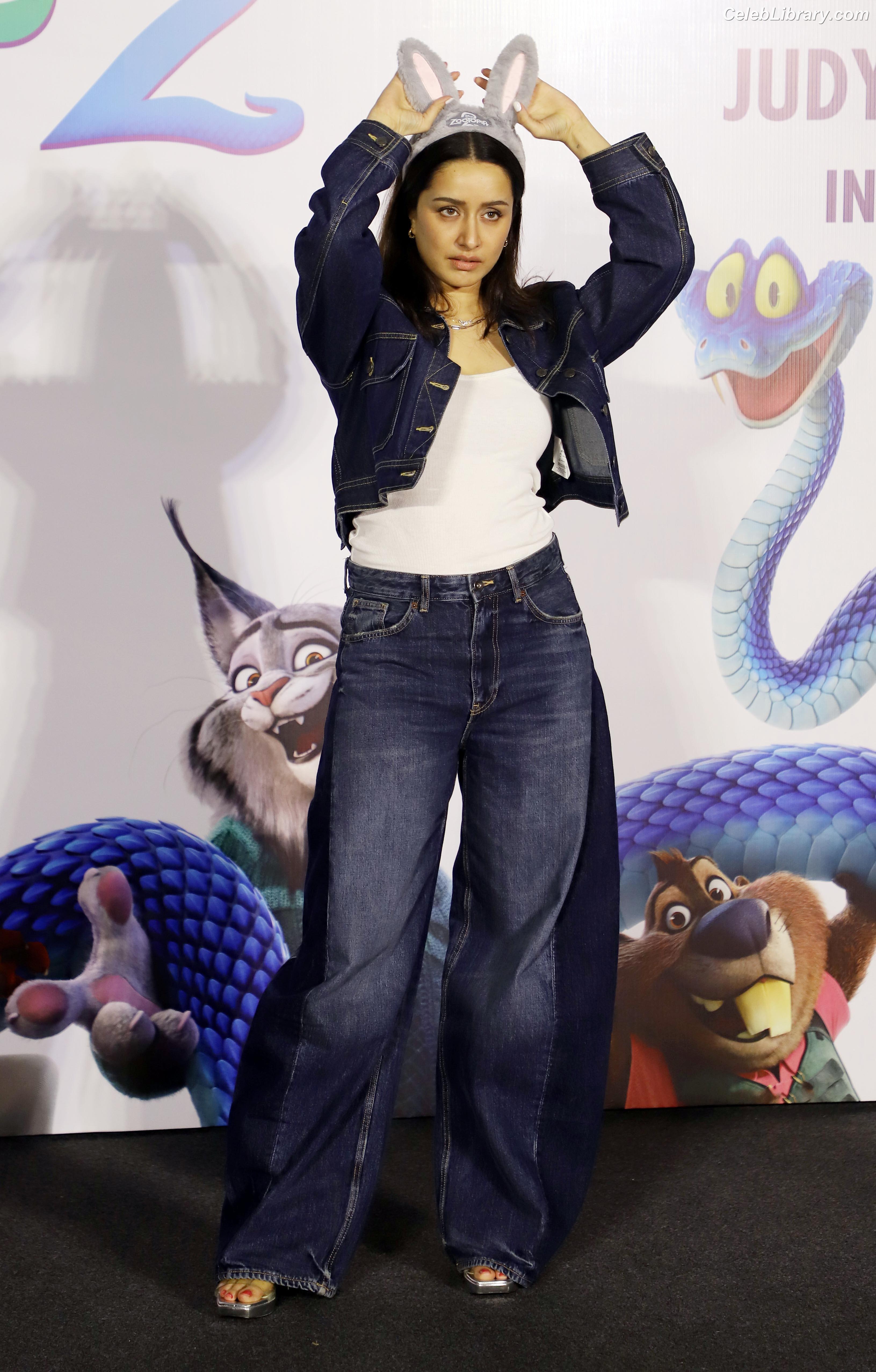 Shraddha Kapoor photo 15 of 54