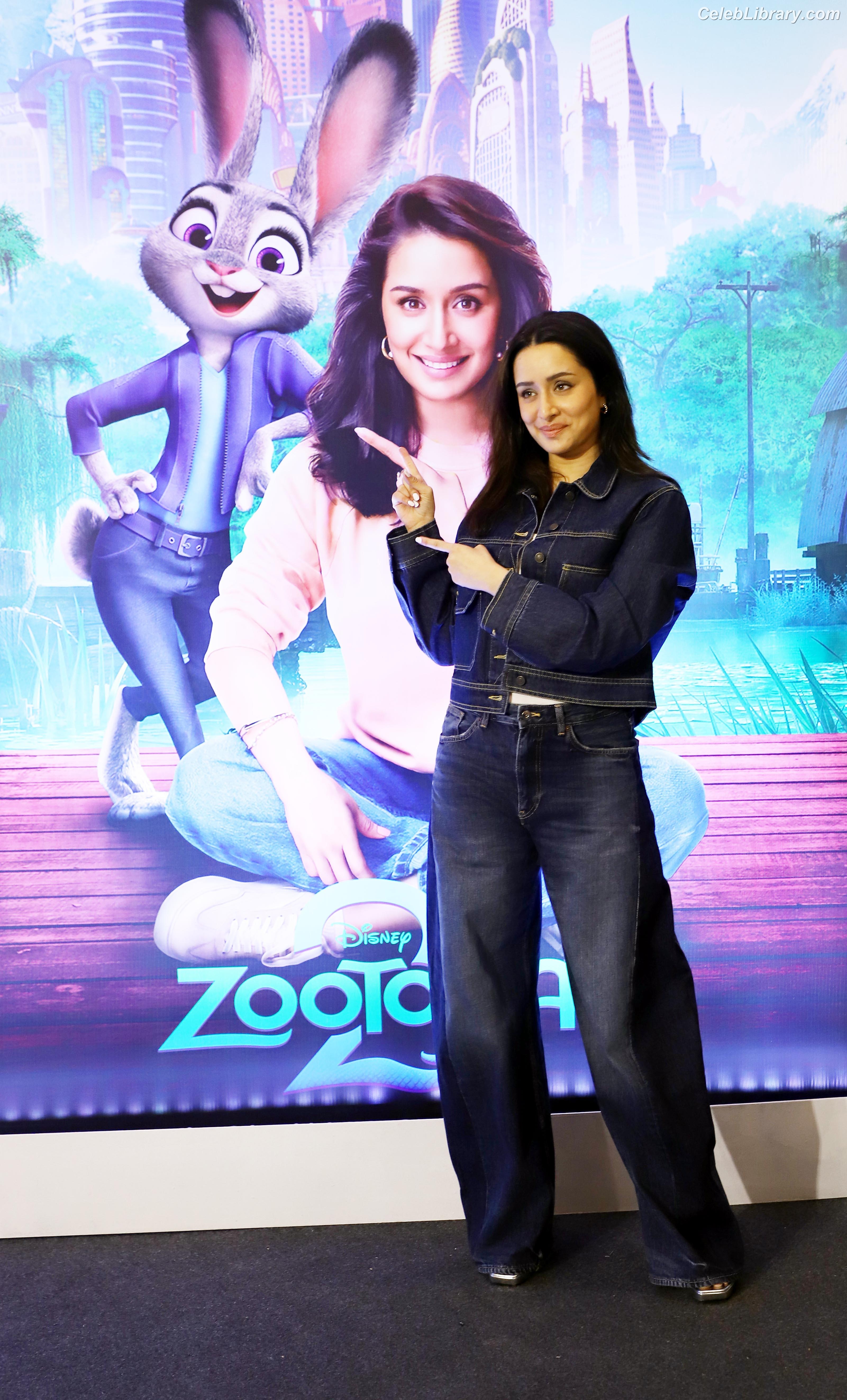 Shraddha Kapoor photo 18 of 54