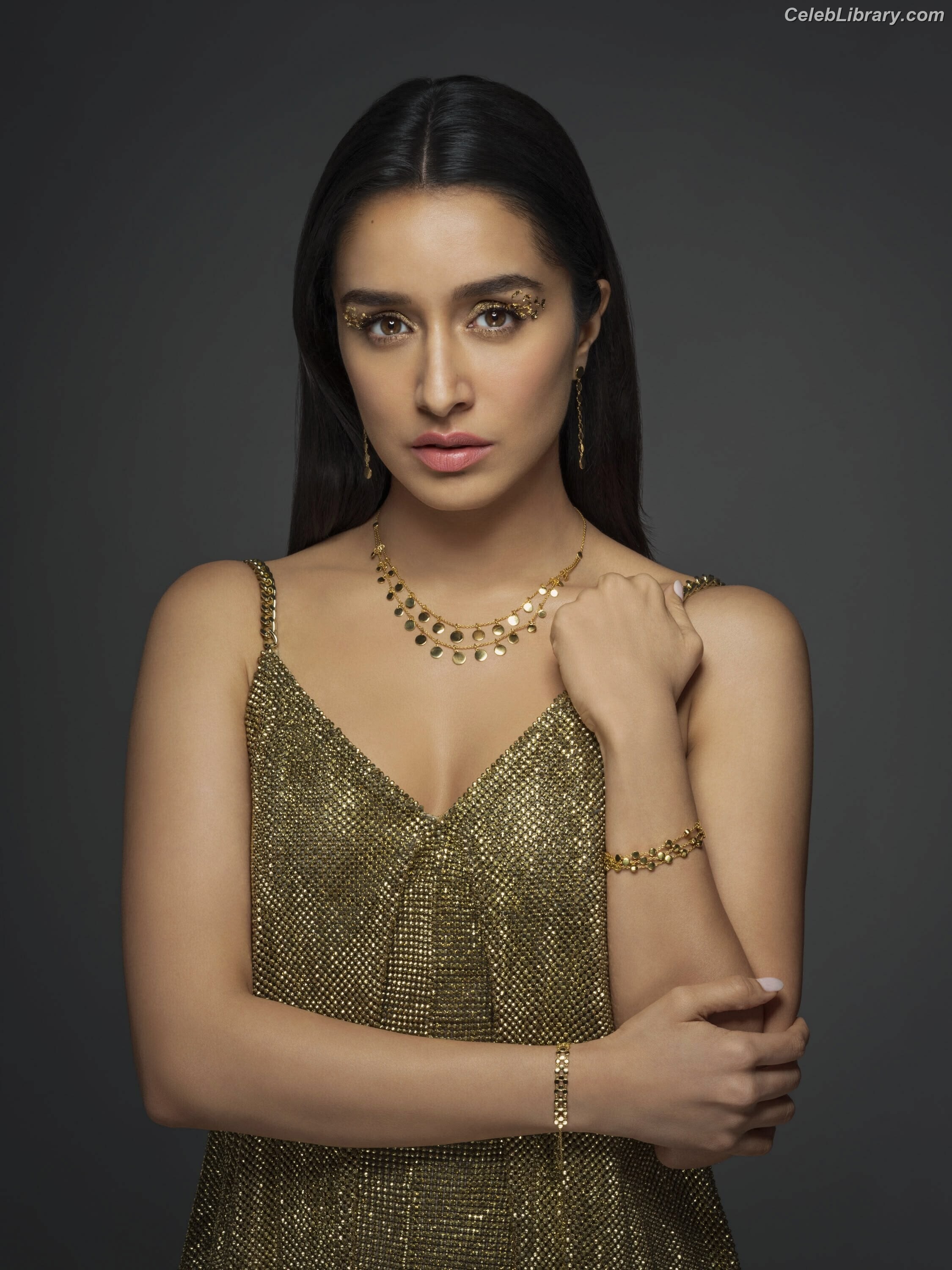 Shraddha Kapoor photo 4 of 54