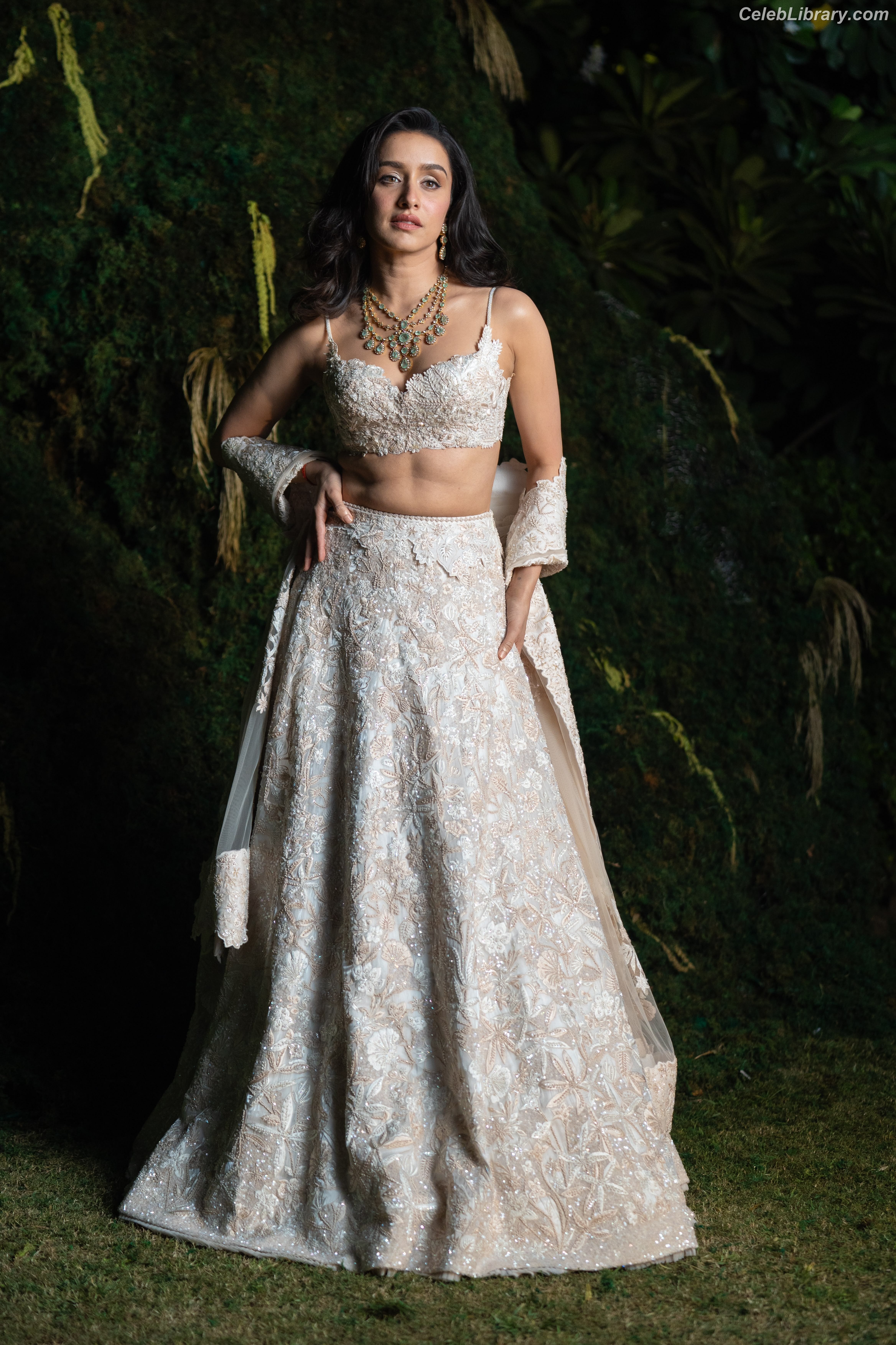 Shraddha Kapoor photo 12 of 54