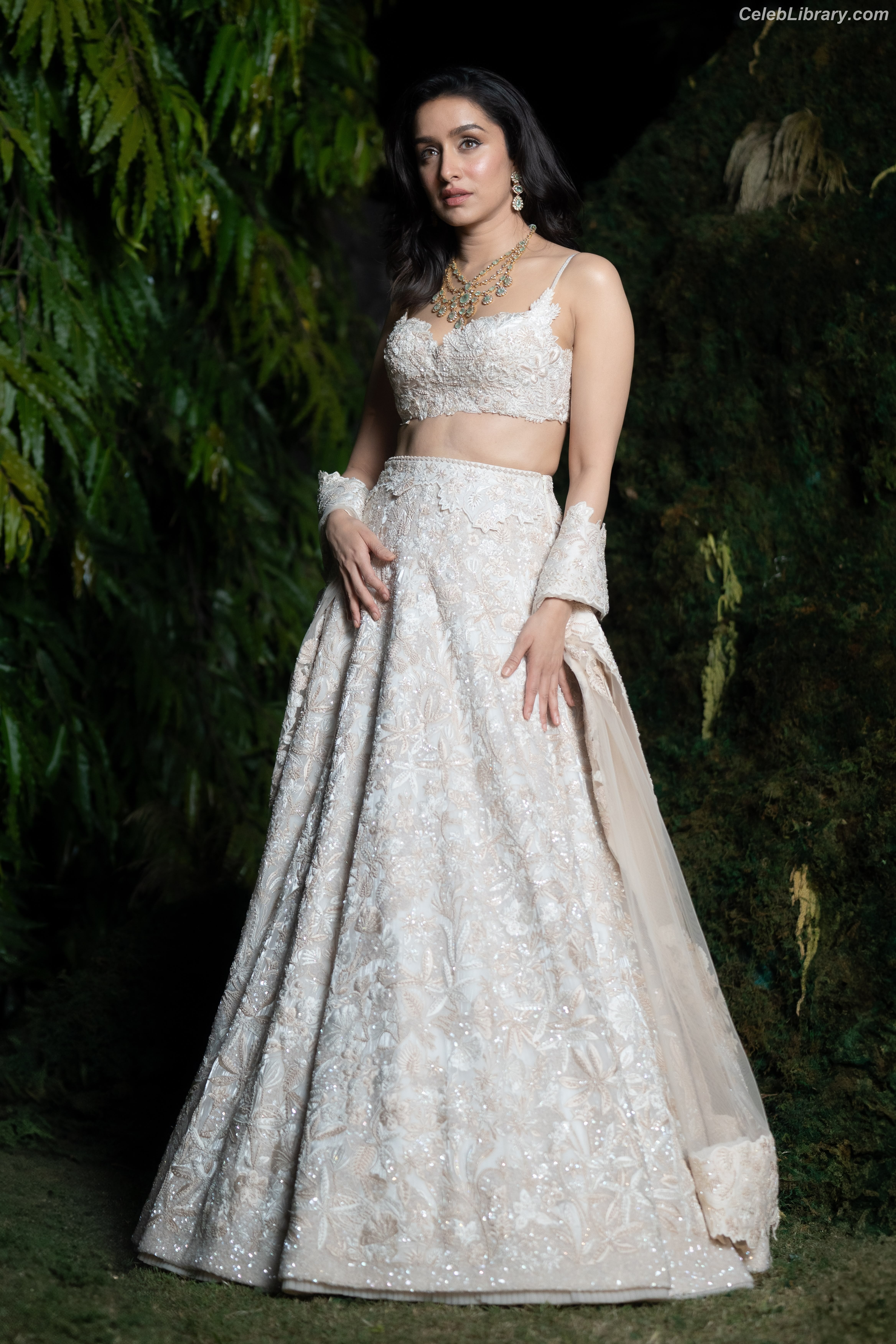 Shraddha Kapoor photo 17 of 54