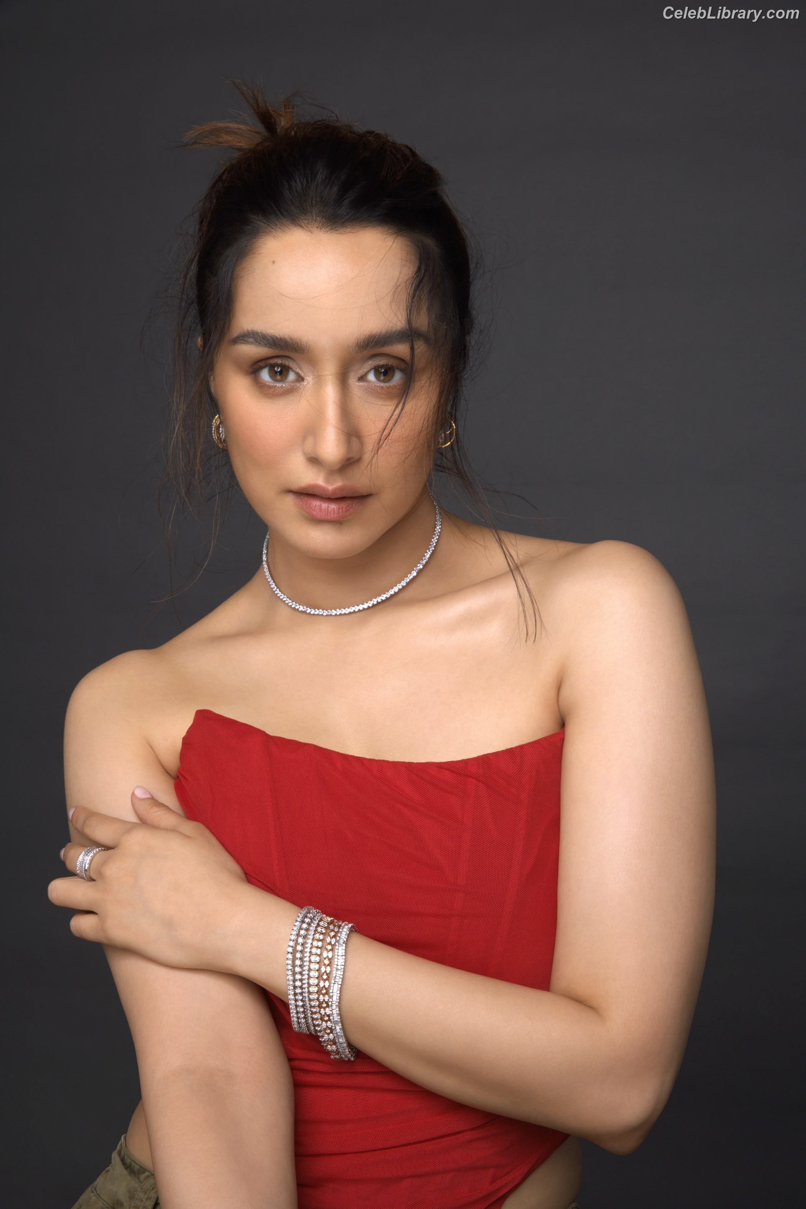 Shraddha Kapoor photo 3 of 54