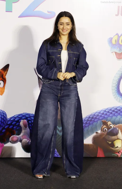 Shraddha Kapoor photo 21 of 54