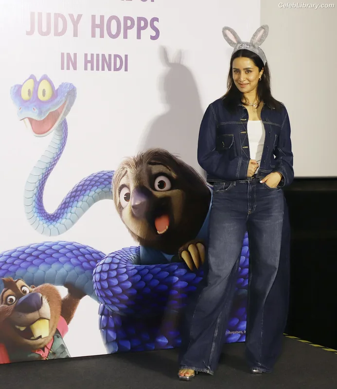 Shraddha Kapoor photo 22 of 54