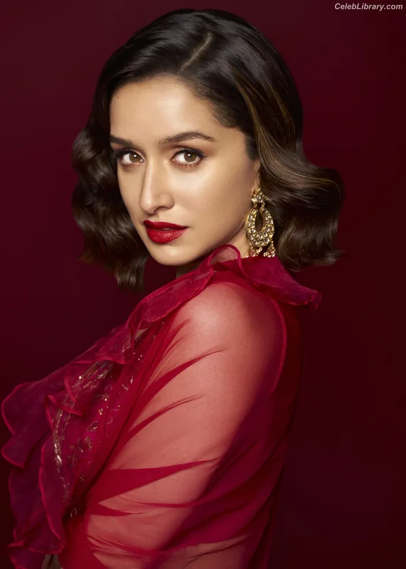 Shraddha Kapoor photo 9 of 54
