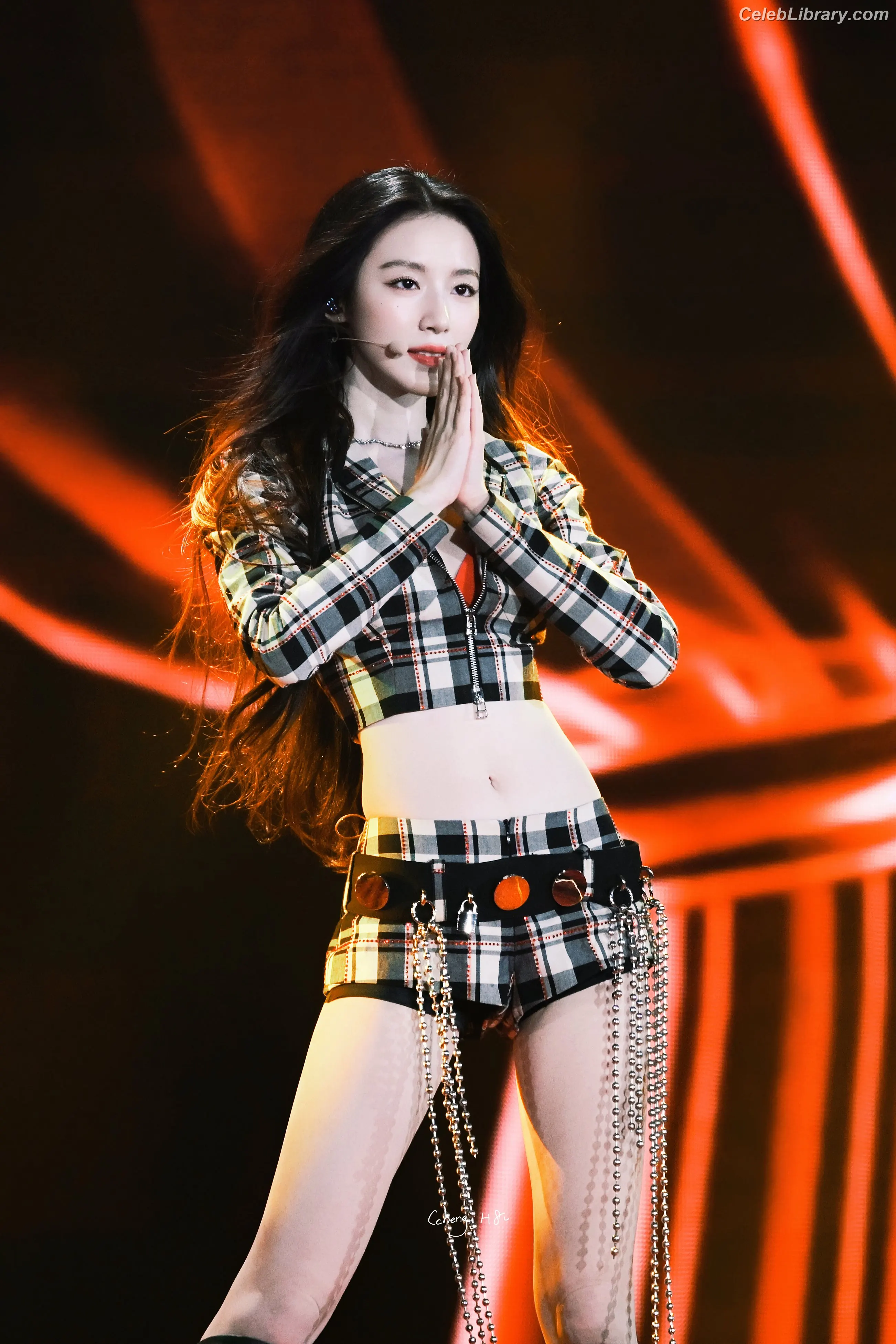 Shuhua (Yeh Shuhua) (G)-IDLE) [i-dle] photo 3 of 114
